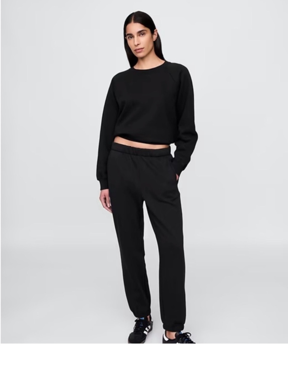 GAP Black Relaxed sweatshirt & Joggers set